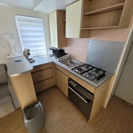 Mobil Home Vias A 900 M De La Plage Campsite Vias